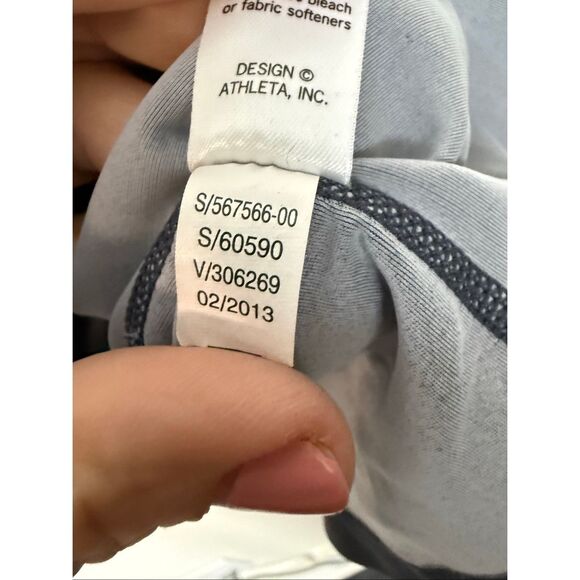 Athleta Charcoal Graphic Long Sleeve Rash Guard Size L UPF Sun Protection - Picture 4 of 5